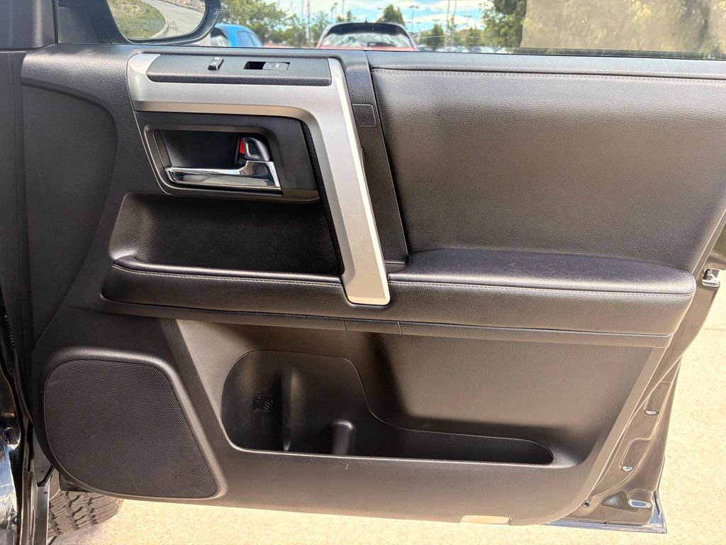 Used 2020 Toyota 4Runner SR5 Premium w/ Moonroof Package AWD/4WD image 35