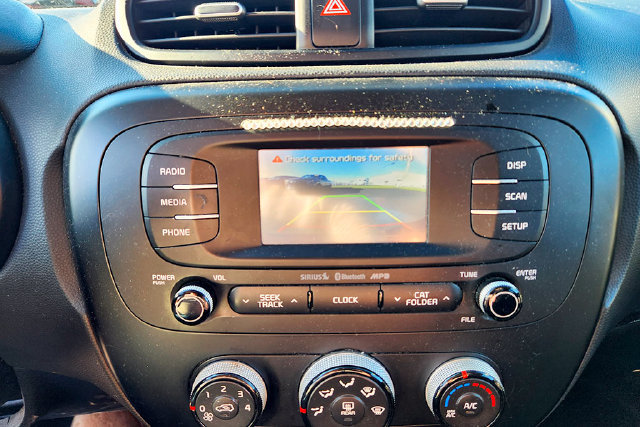 Used 2016 Kia Soul + FWD image 18
