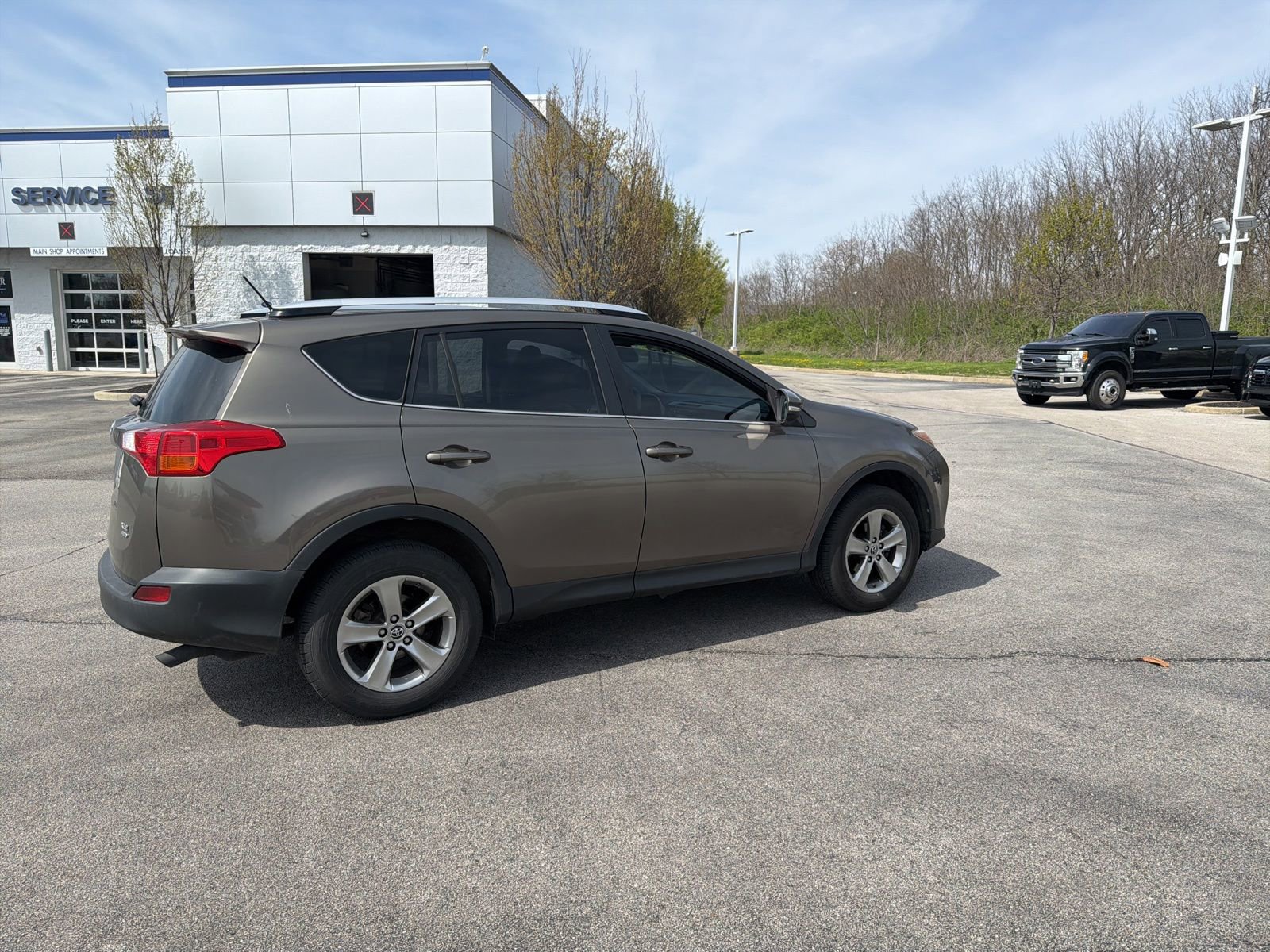 Used 2015 Toyota RAV4 XLE AWD/4WD image 18