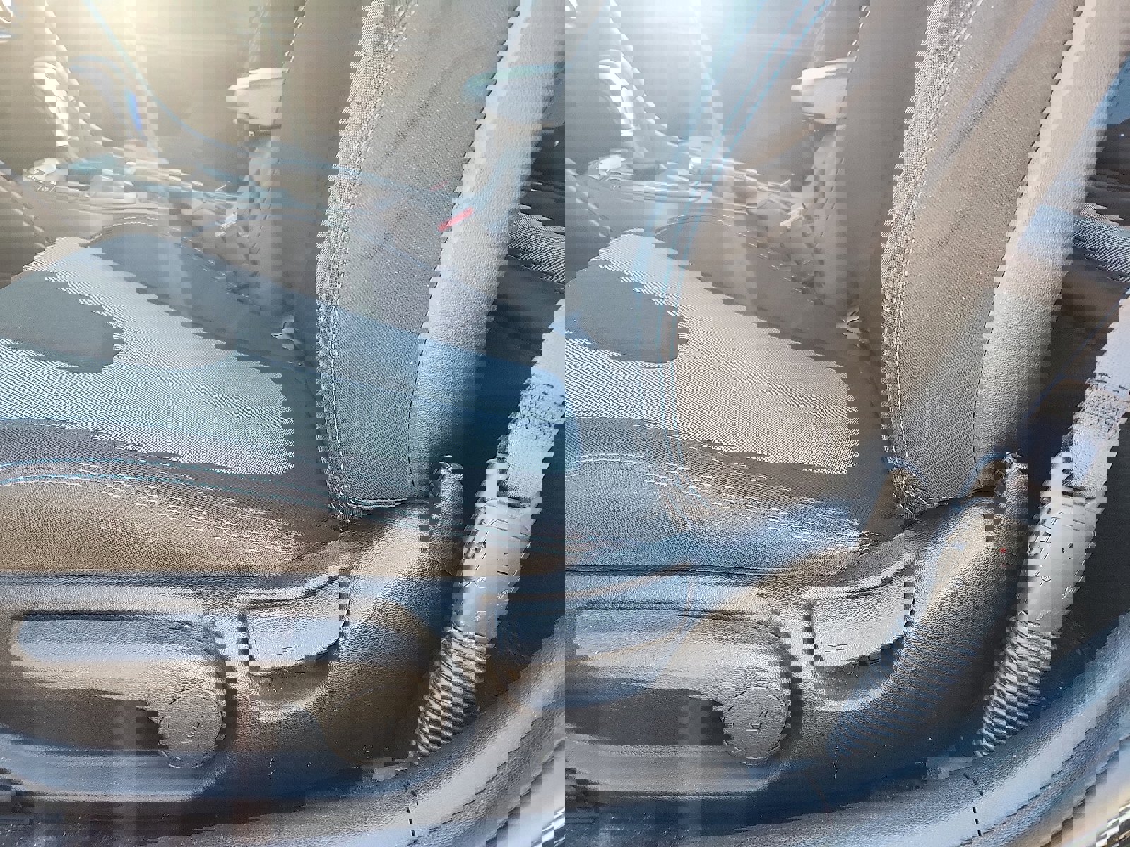 Used 2019 Hyundai Veloster 2.0 image 22