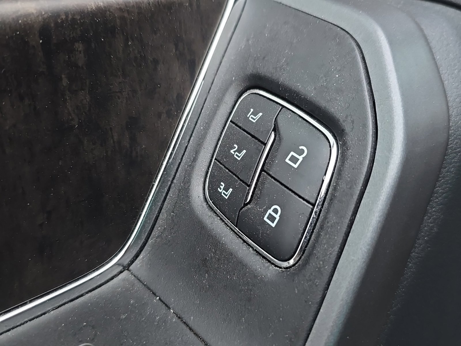 Used 2025 Ford F450 Lariat w/ Lariat Ultimate Package AWD/4WD image 9