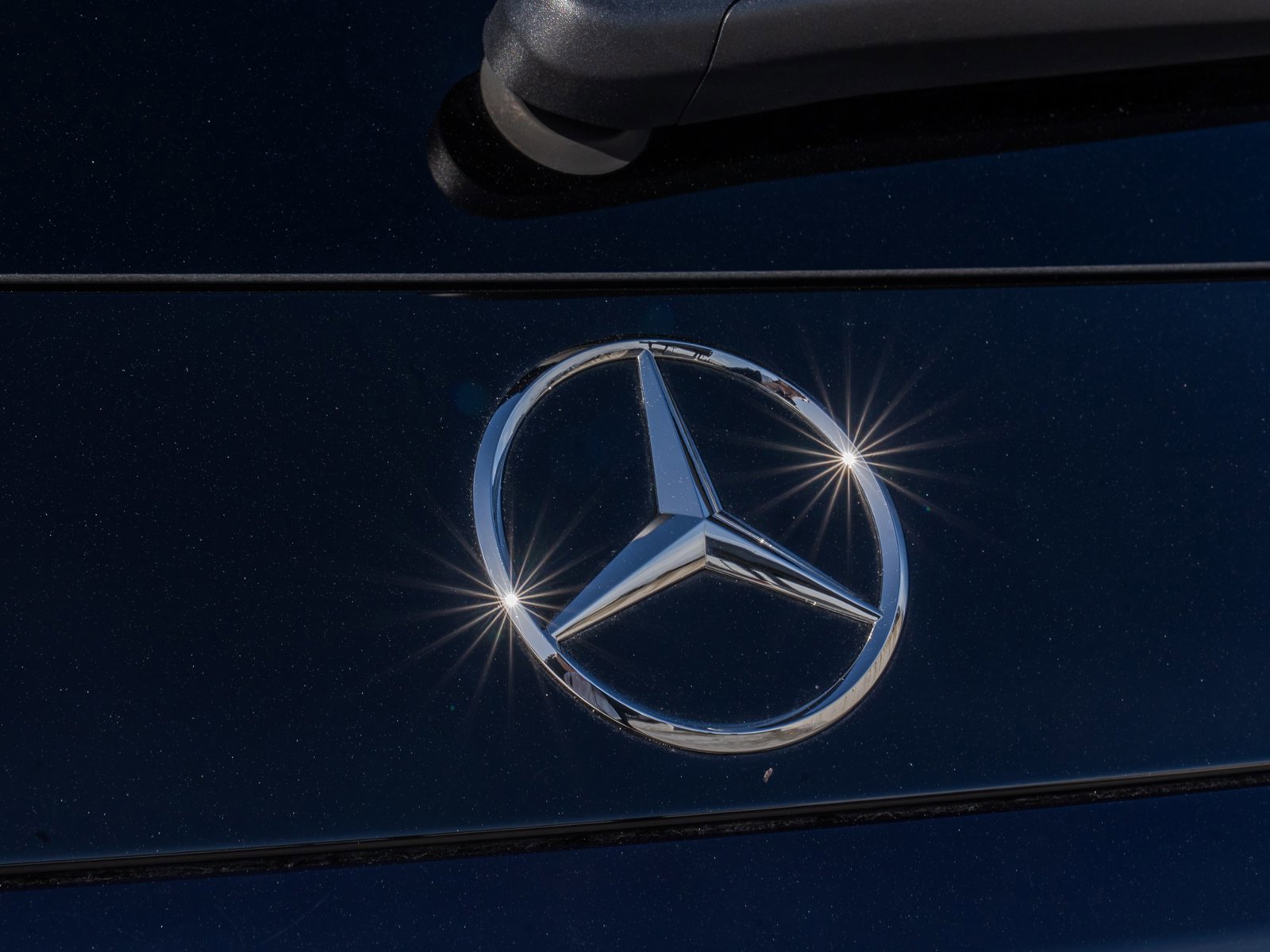 Used 2023 Mercedes-Benz GLC 300 4MATIC image 11