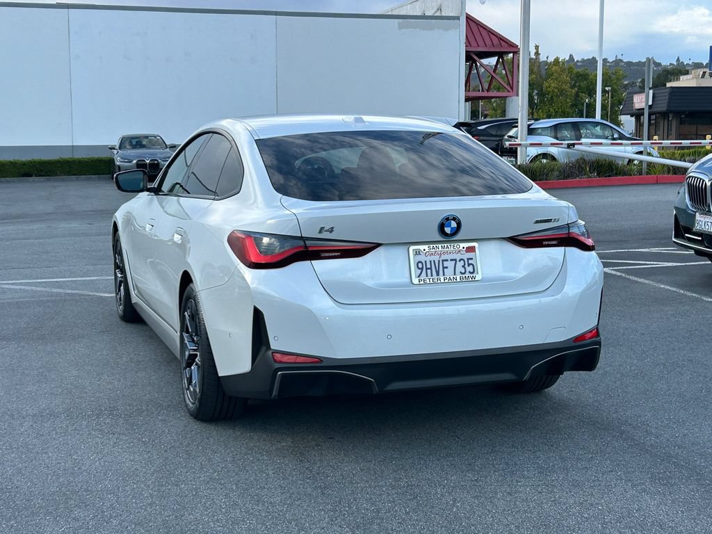 Used 2023 BMW i4 eDrive35 RWD image 3