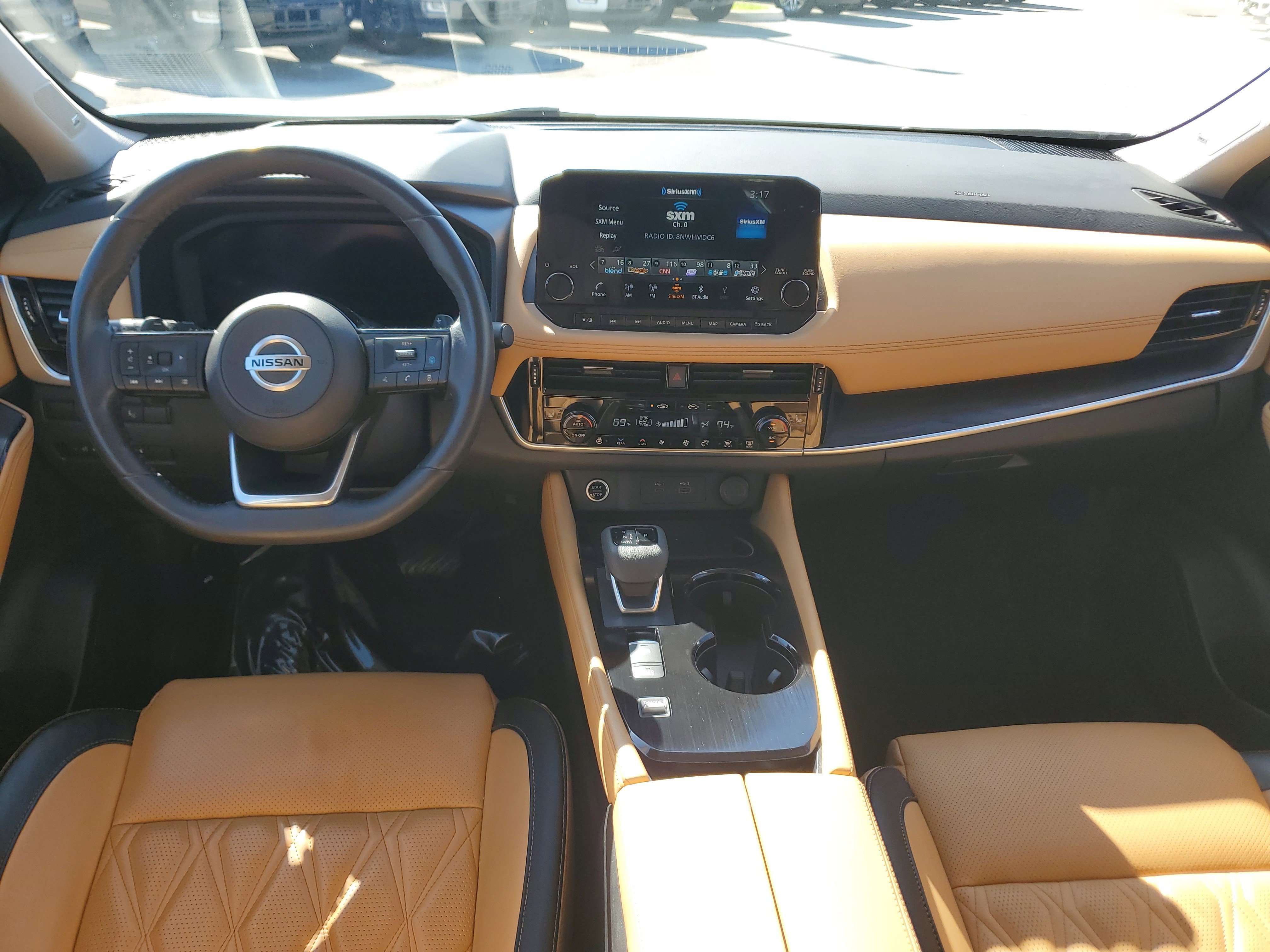 Used 2021 Nissan Rogue Platinum image 12