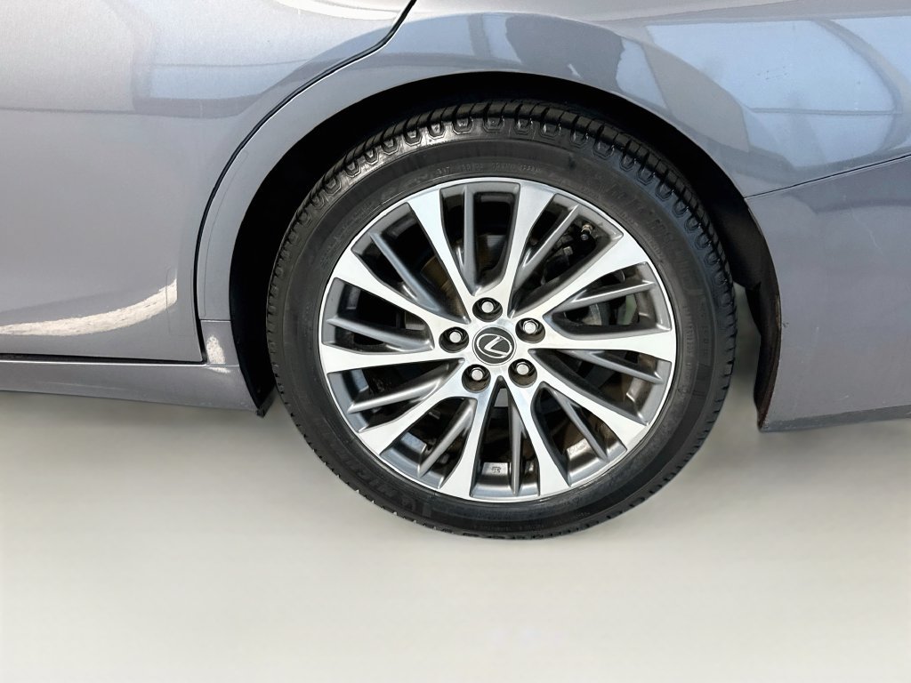Used 2019 Lexus ES 350 w/ Premium Package FWD image 31