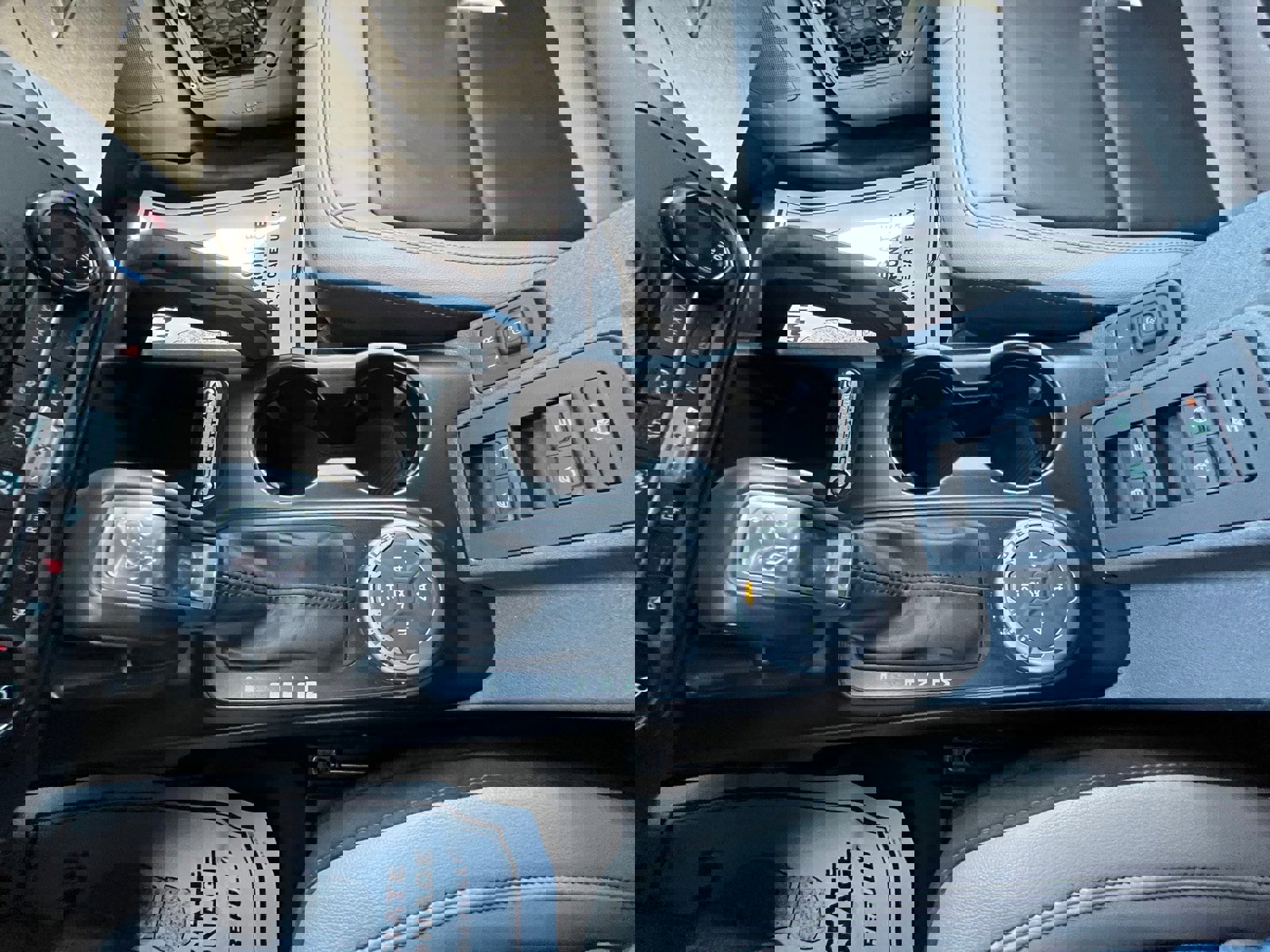 Used 2023 Ford Bronco Wildtrak AWD/4WD image 11