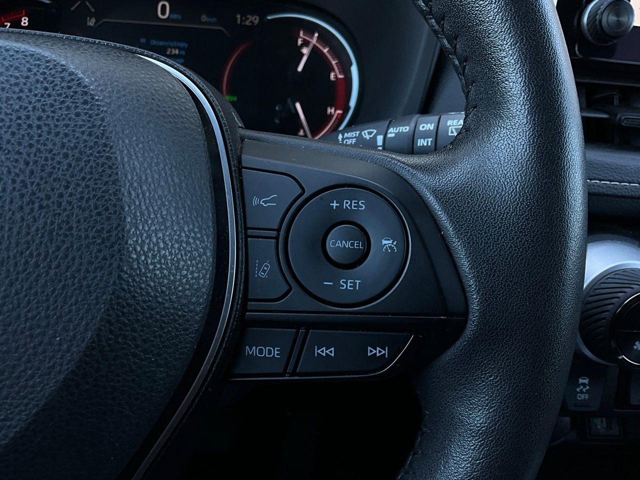 Used 2025 Toyota RAV4 XLE image 35