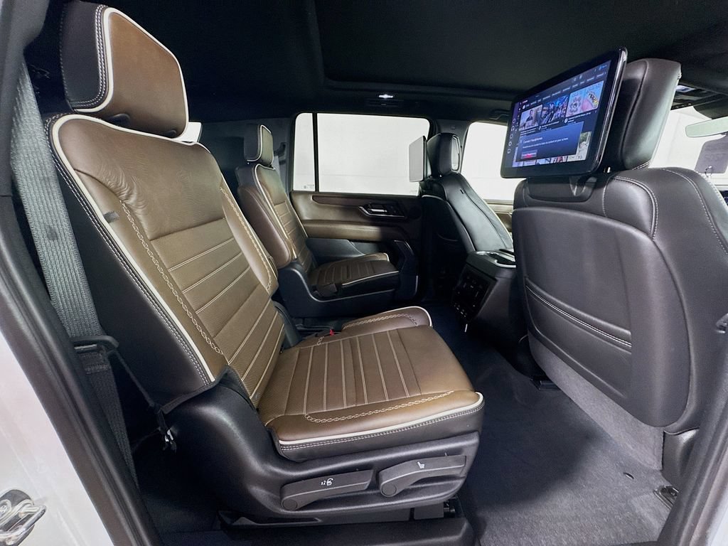 Used 2025 GMC Yukon XL Denali Ultimate w/ LPO, Floor Liner Package AWD/4WD image 35