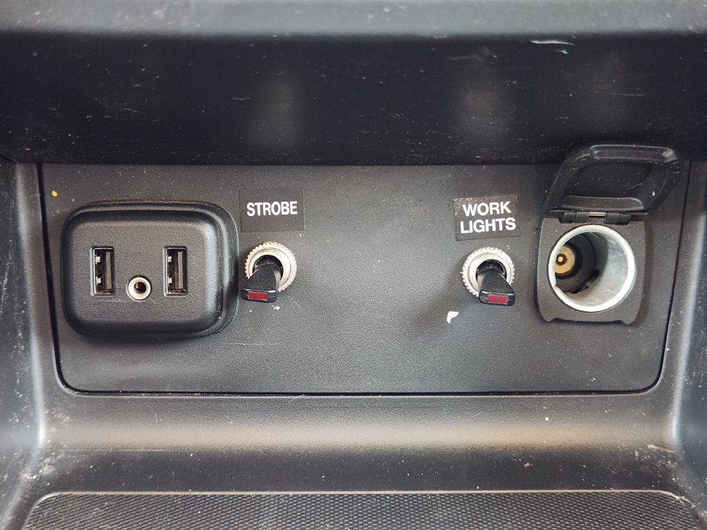 Used 2022 Chevrolet Colorado LT w/ Fleet Safety Package RWD image 20