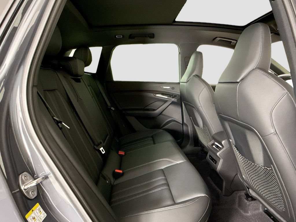 New 2027 Audi SQ6 e-tron Premium Plus AWD/4WD image 16