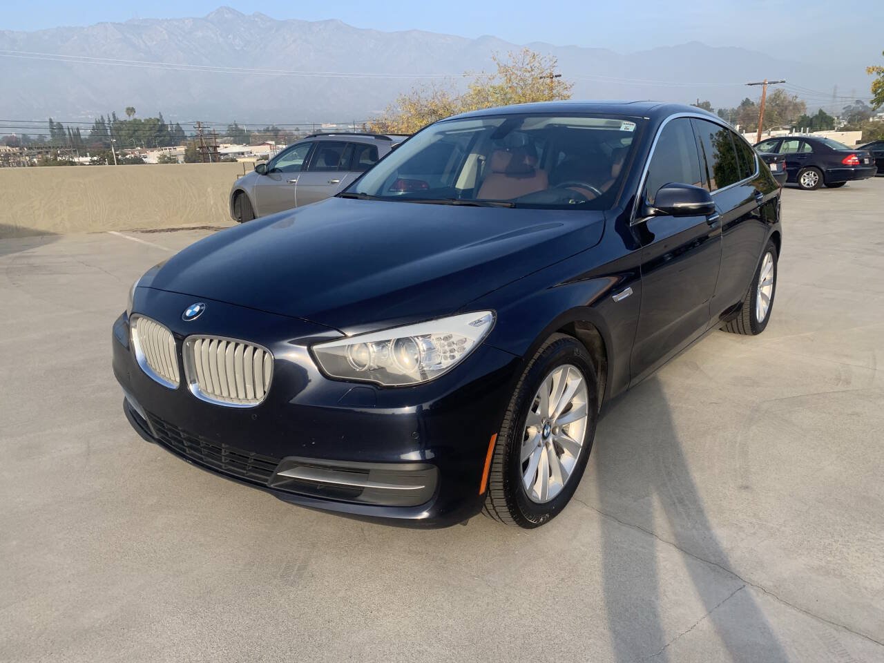 Used 2014 BMW 550i Gran Turismo RWD image 2