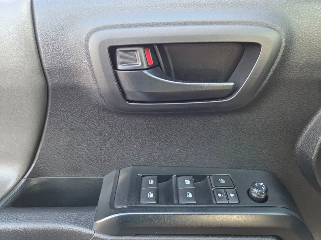Certified 2023 Toyota Tacoma SR AWD/4WD image 22