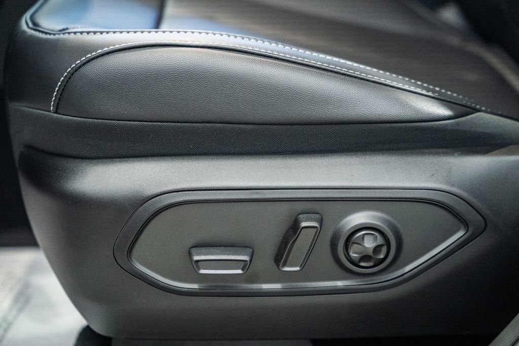 New 2026 Jeep Grand Cherokee Limited AWD/4WD image 40