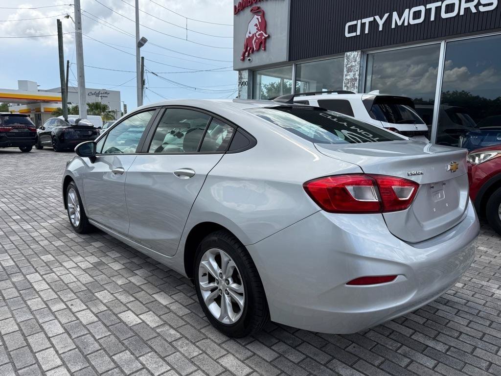 Used 2019 Chevrolet Cruze LS w/ LS Convenience Package FWD image 5