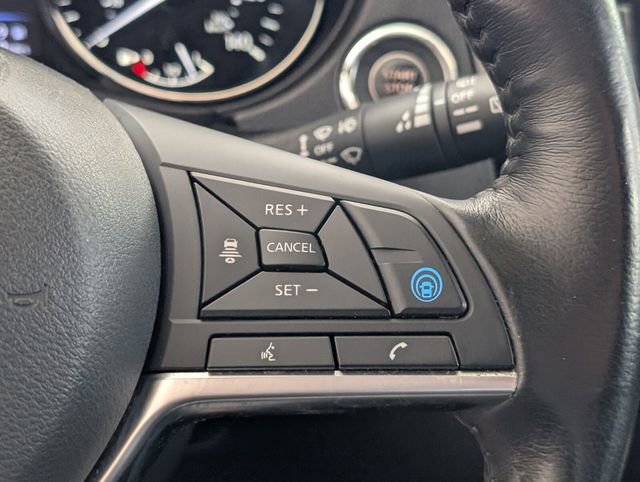 Used 2019 Nissan Rogue SV w/ Premium Package FWD image 24