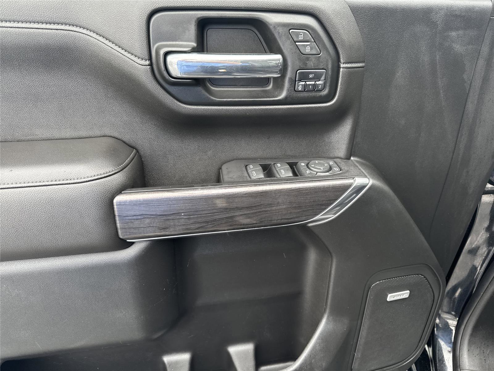 Used 2019 Chevrolet Silverado 1500 LTZ w/ LTZ Premium Package AWD/4WD image 16