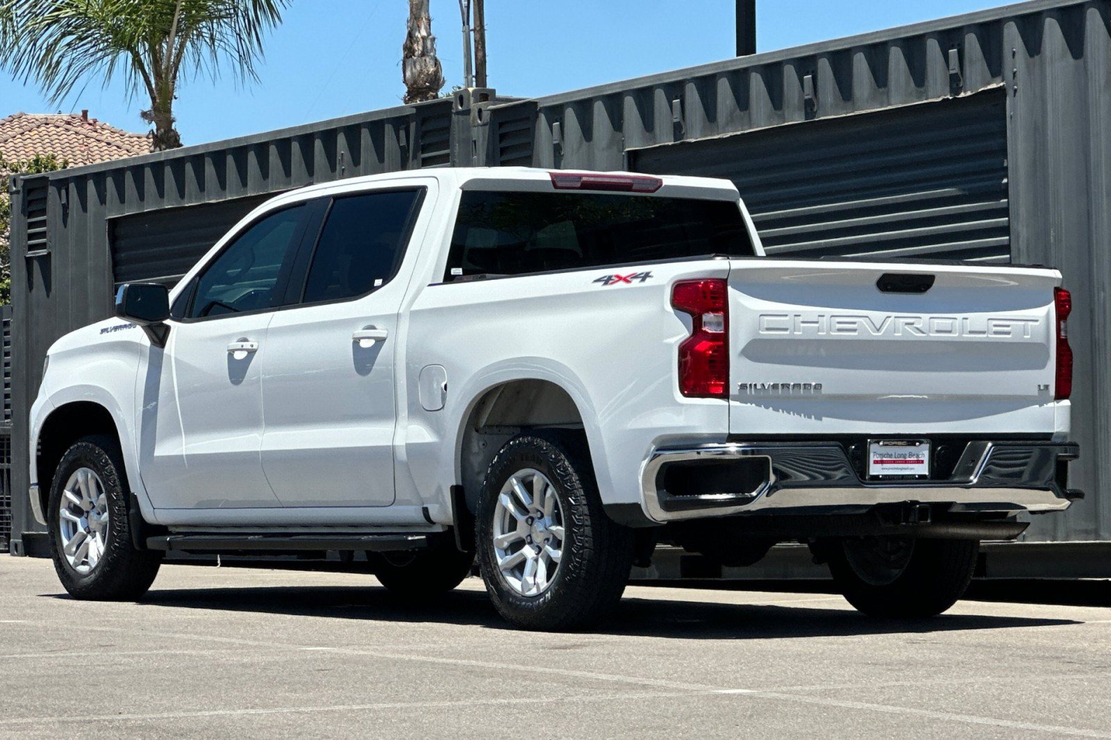 Used 2023 Chevrolet Silverado 1500 LT AWD/4WD image 3