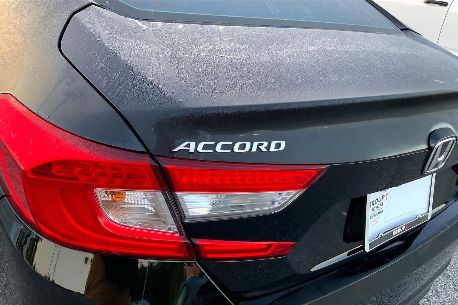 Used 2018 Honda Accord EX image 30