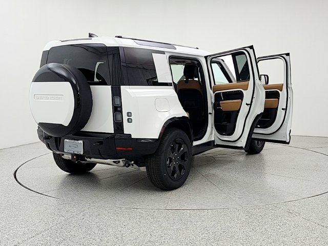 New 2026 Land Rover Defender 110 X-Dynamic SE AWD/4WD image 11