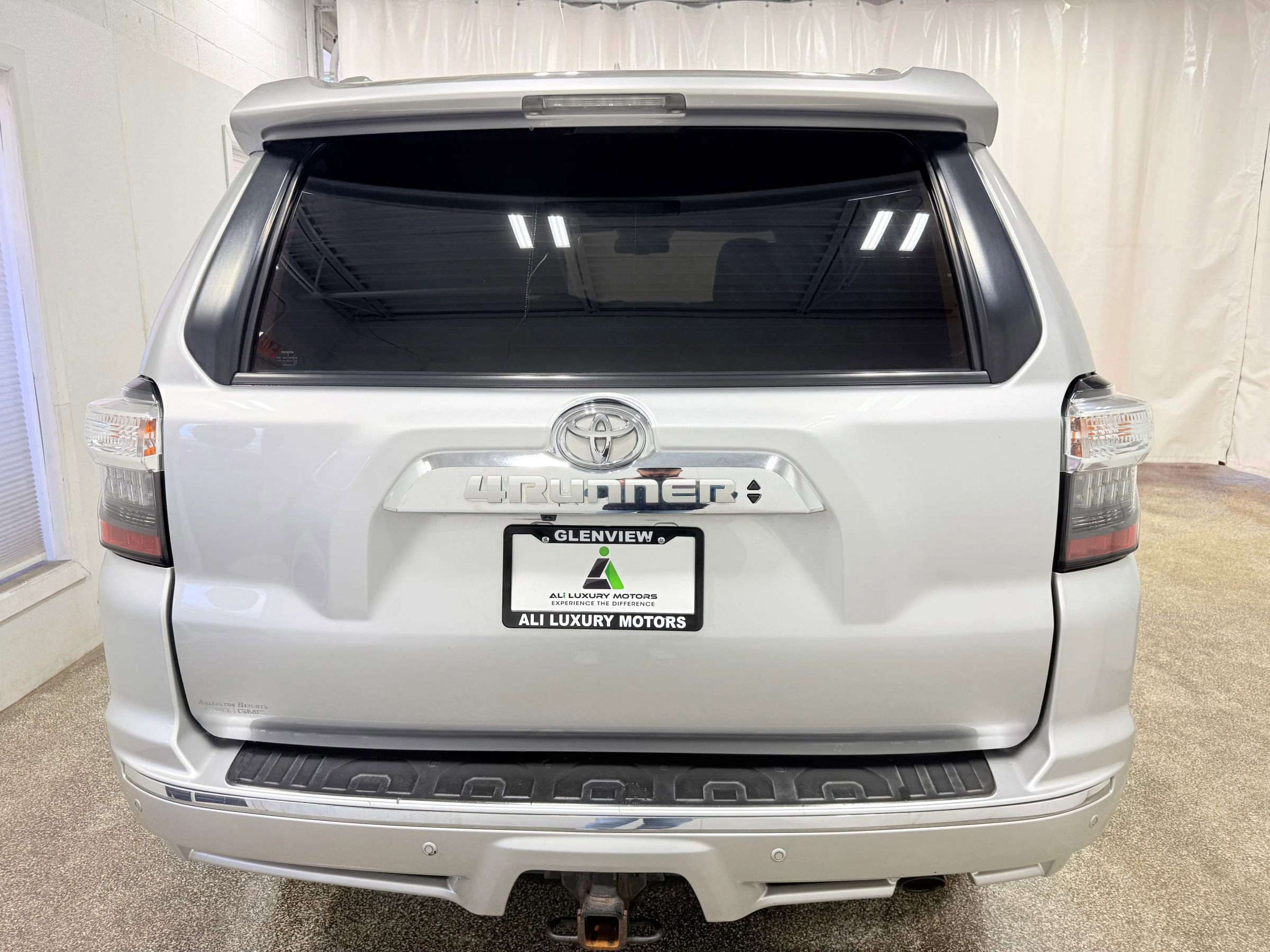 Used 2015 Toyota 4Runner Limited image 6