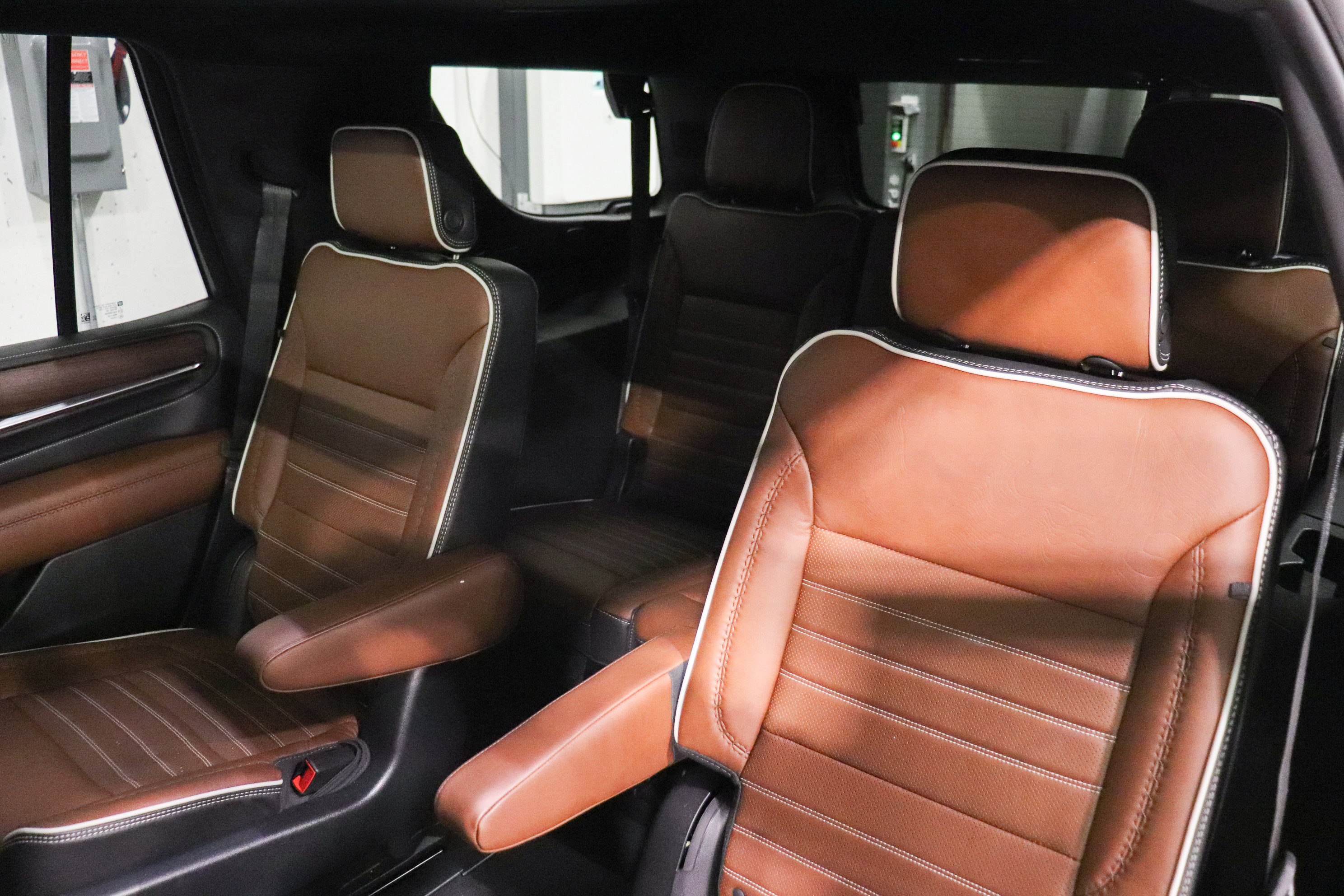 Used 2023 GMC Yukon Denali Ultimate image 21