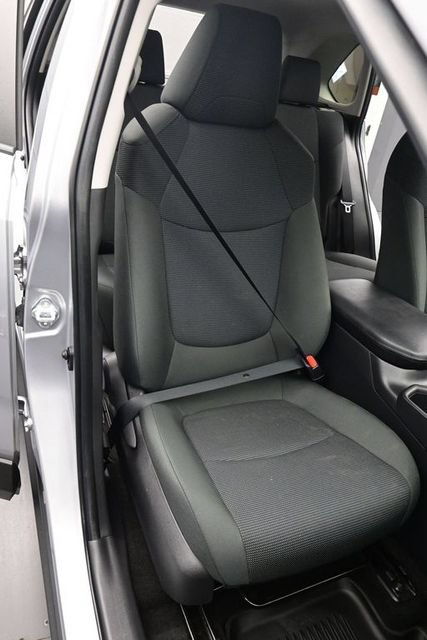 Used 2023 Toyota RAV4 LE FWD image 14