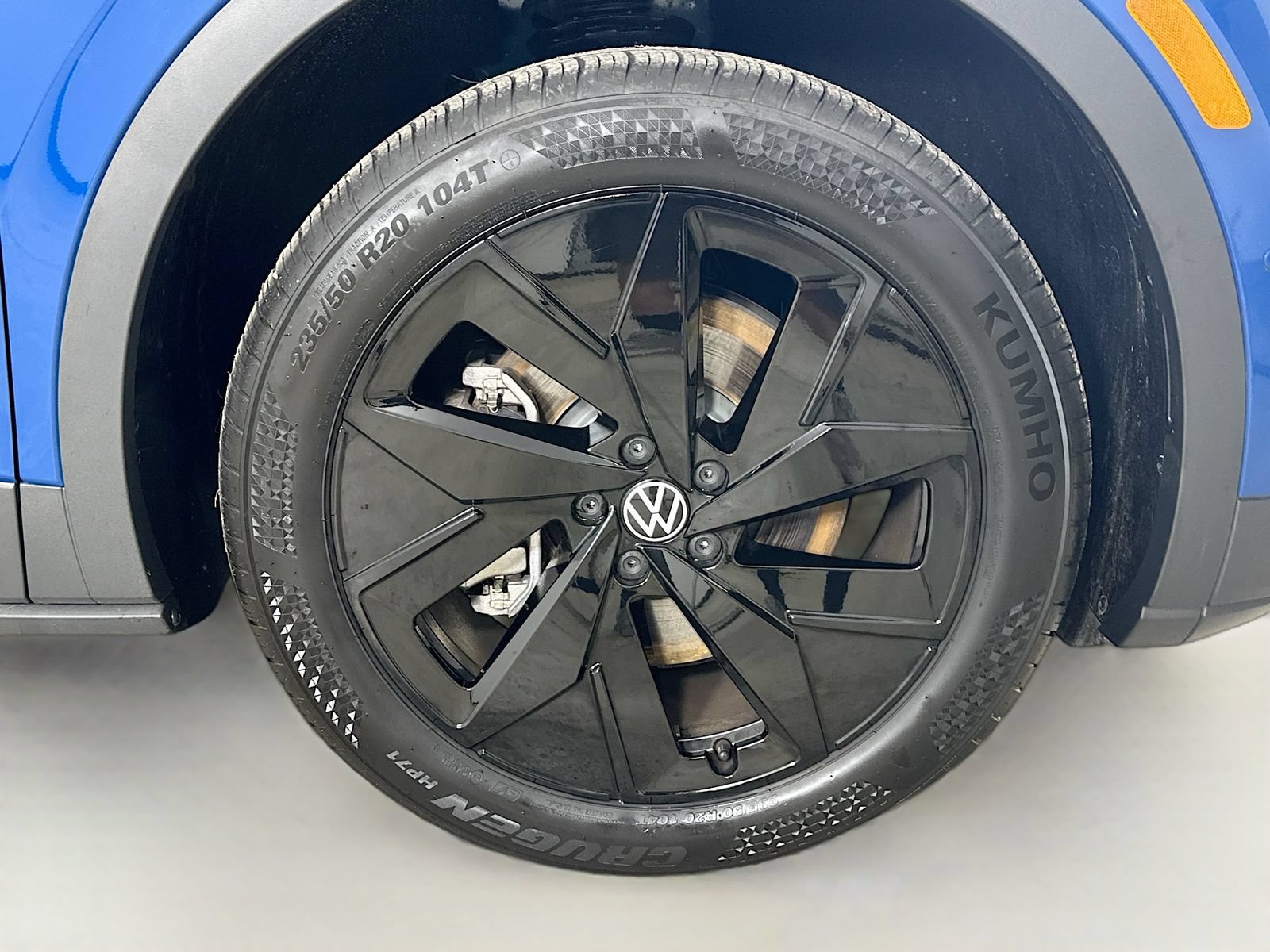 Certified 2025 Volkswagen ID.4 Pro S Plus w/ ID.4 Black Package AWD/4WD image 10