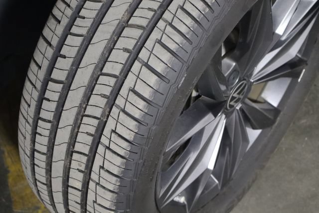 Used 2023 Volkswagen Tiguan SE FWD image 38