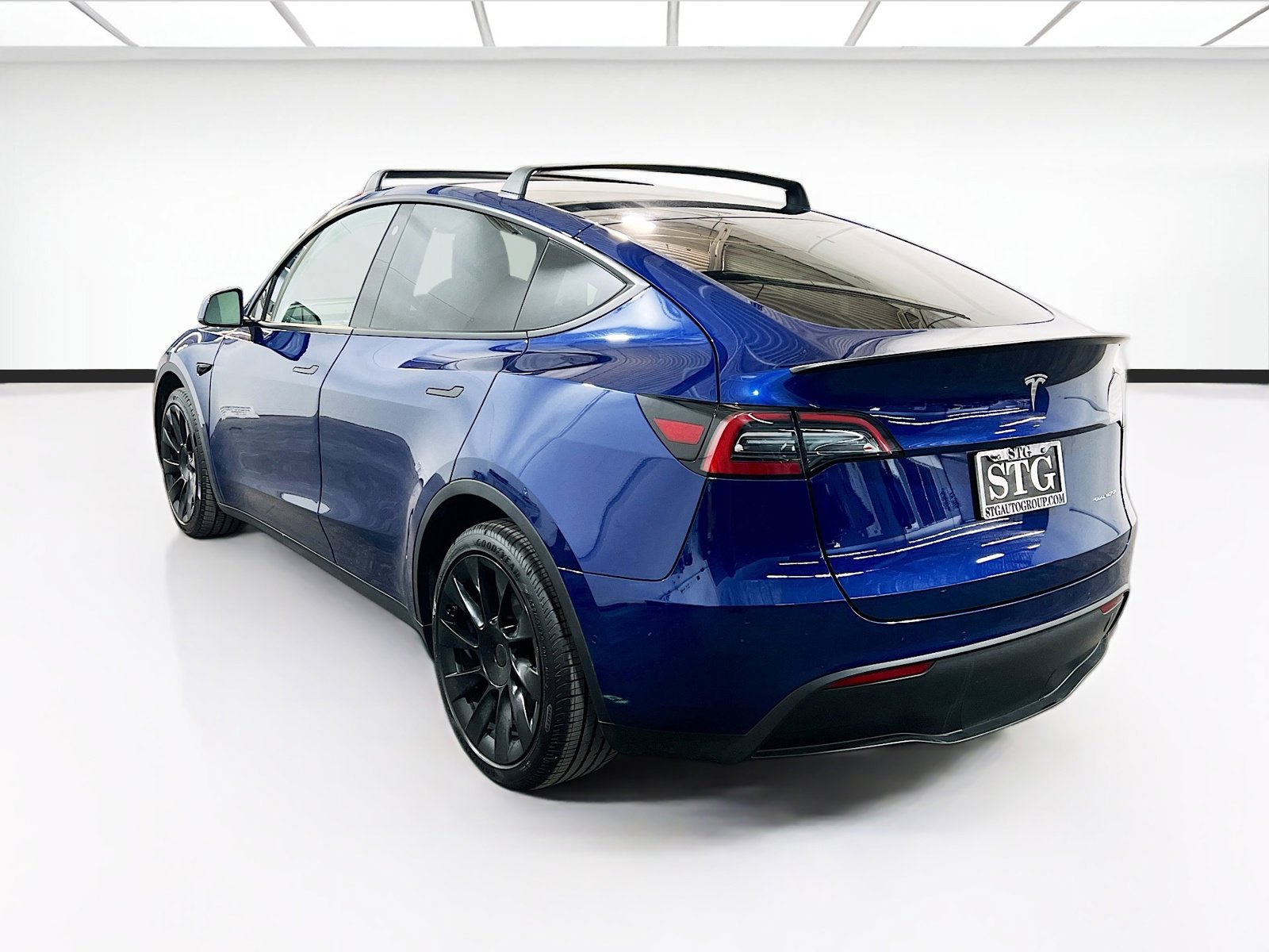 Used 2022 Tesla Model Y Long Range AWD/4WD image 6