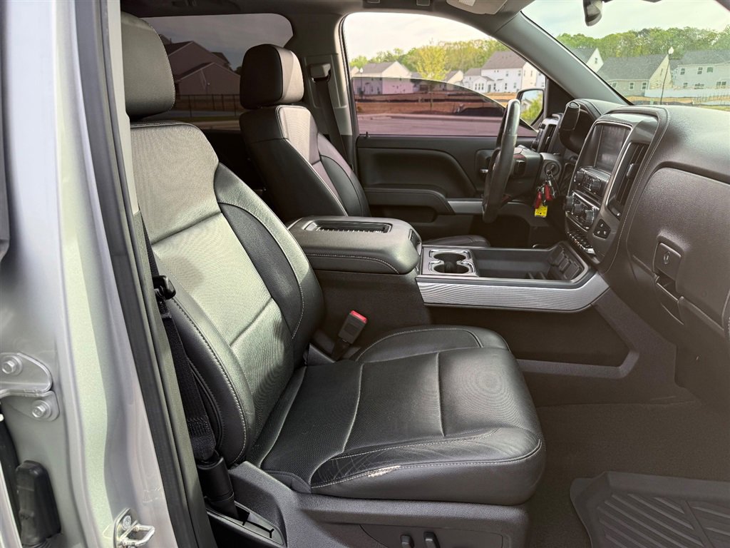 Used 2018 Chevrolet Silverado 1500 LTZ Z71 w/ Redline Edition AWD/4WD image 29