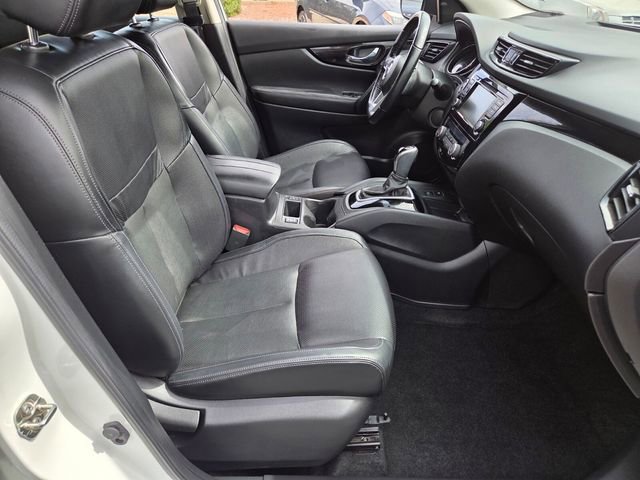 Used 2022 Nissan Rogue Sport SL AWD/4WD image 16