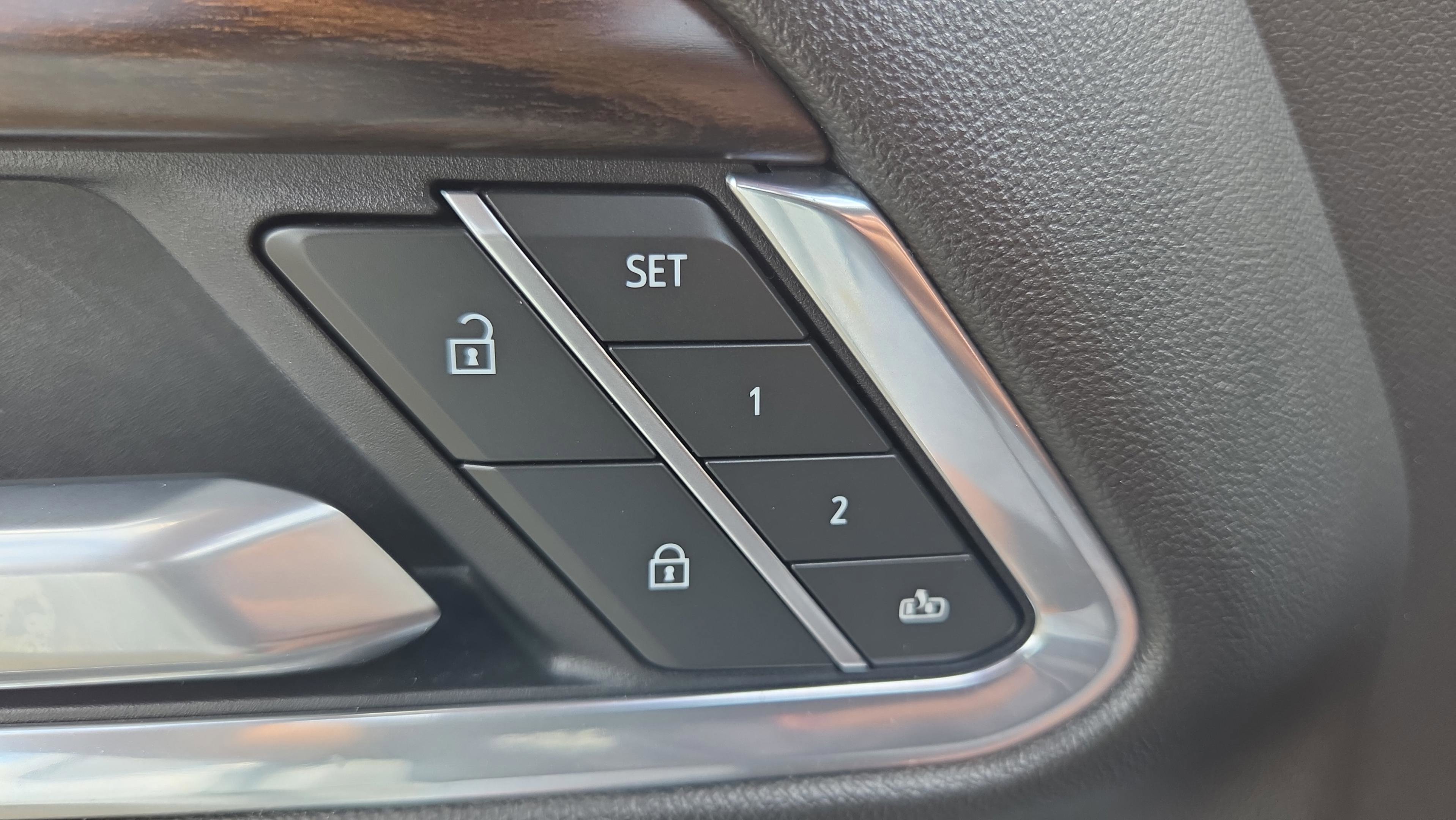 Used 2025 GMC Sierra 1500 SLT image 35