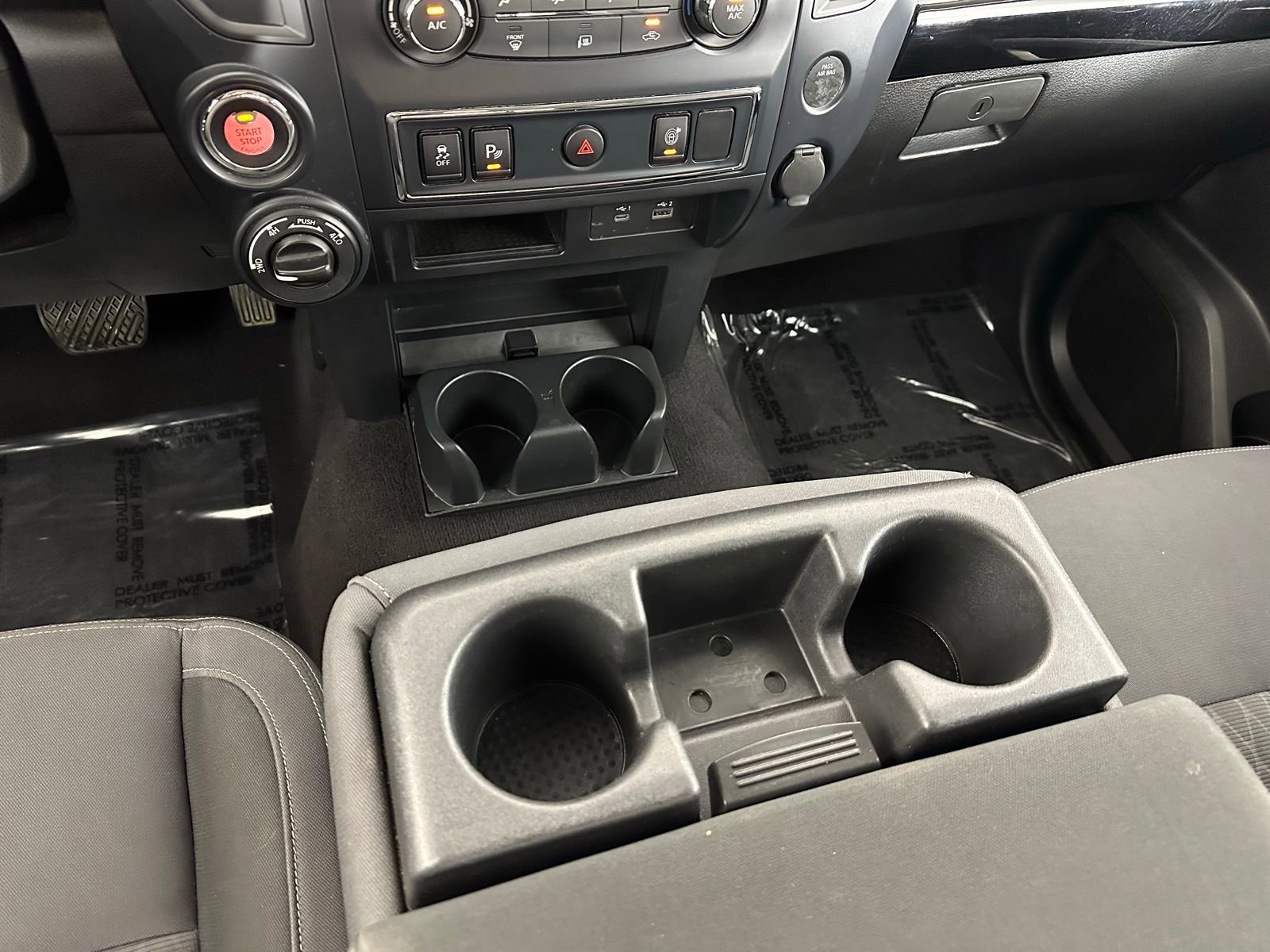 Used 2023 Nissan Titan SV image 17