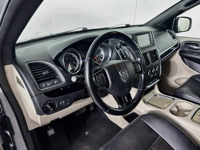 Used 2020 Dodge Grand Caravan SXT FWD image 9