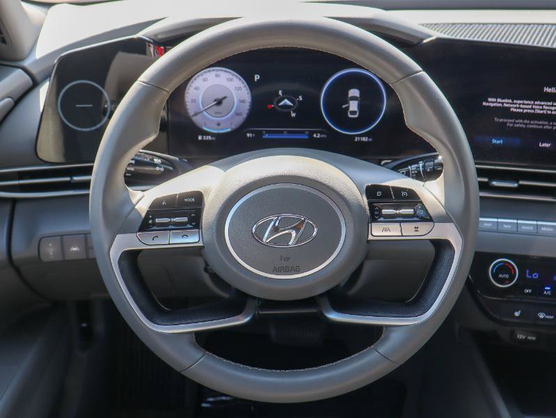 Used 2023 Hyundai Elantra SEL w/ Convenience Package FWD image 15