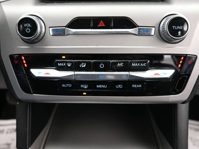 Used 2023 Ford Explorer XLT image 16