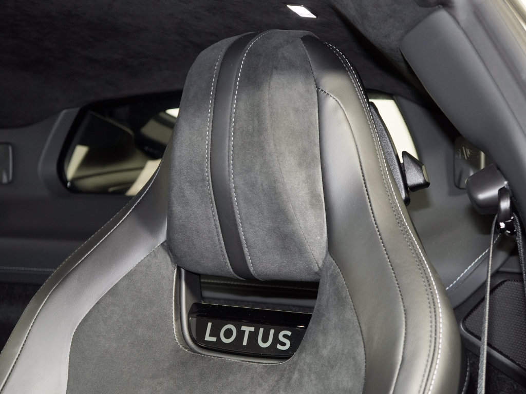 Used 2026 Lotus Emira RWD image 27