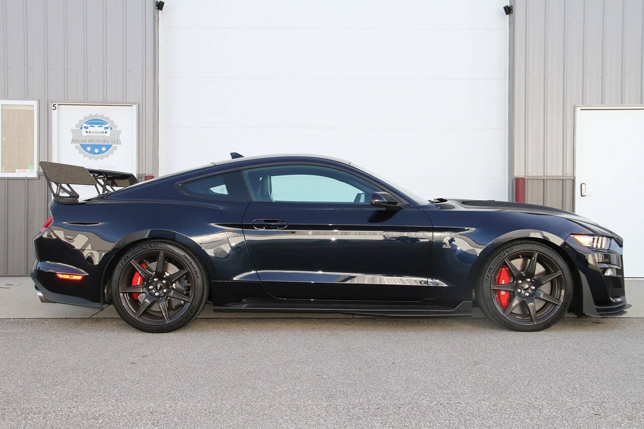 Used 2021 Ford Mustang Shelby GT500 w/ Carbon Fiber Track Pack RWD image 5
