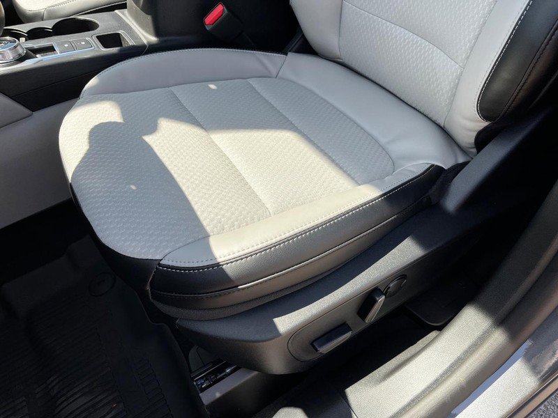 New 2025 Ford Escape SE image 10