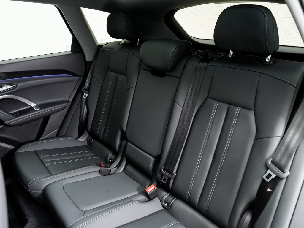 Certified 2025 Audi Q5 Premium w/ Convenience Package AWD/4WD image 23