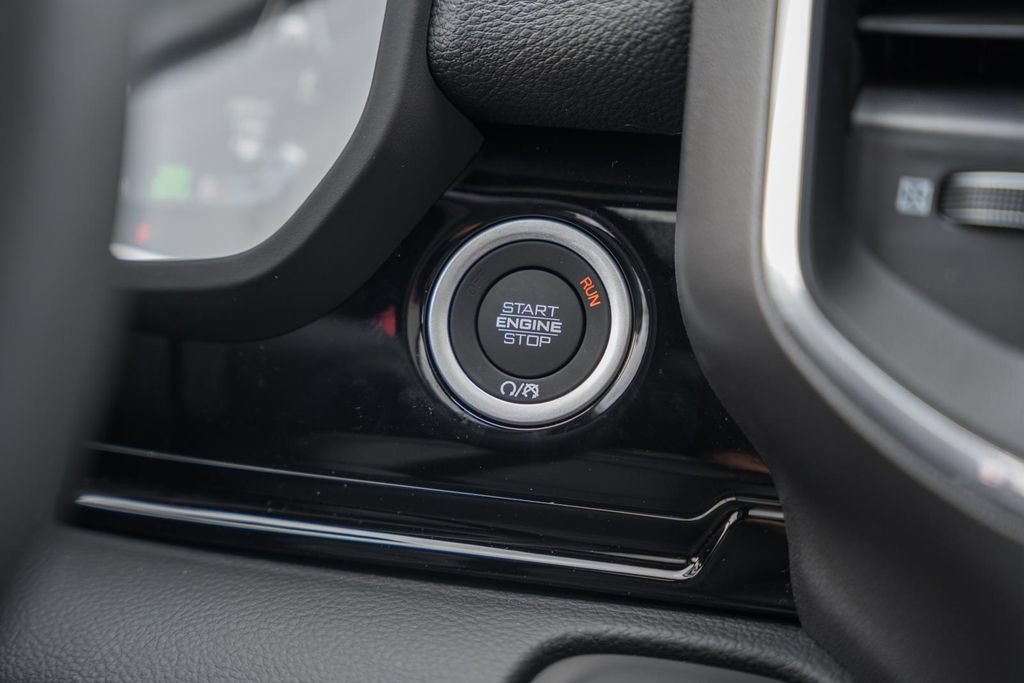 New 2026 RAM 1500 Laramie AWD/4WD image 31