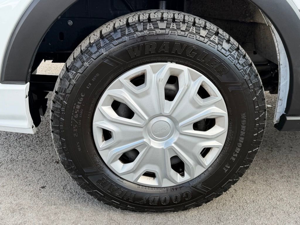 Used 2023 Ford Transit 350 XLT image 6