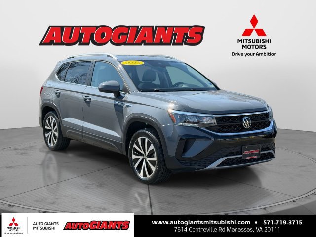 Used 2023 Volkswagen Taos SE w/ Panoramic Sunroof Package AWD/4WD image 1