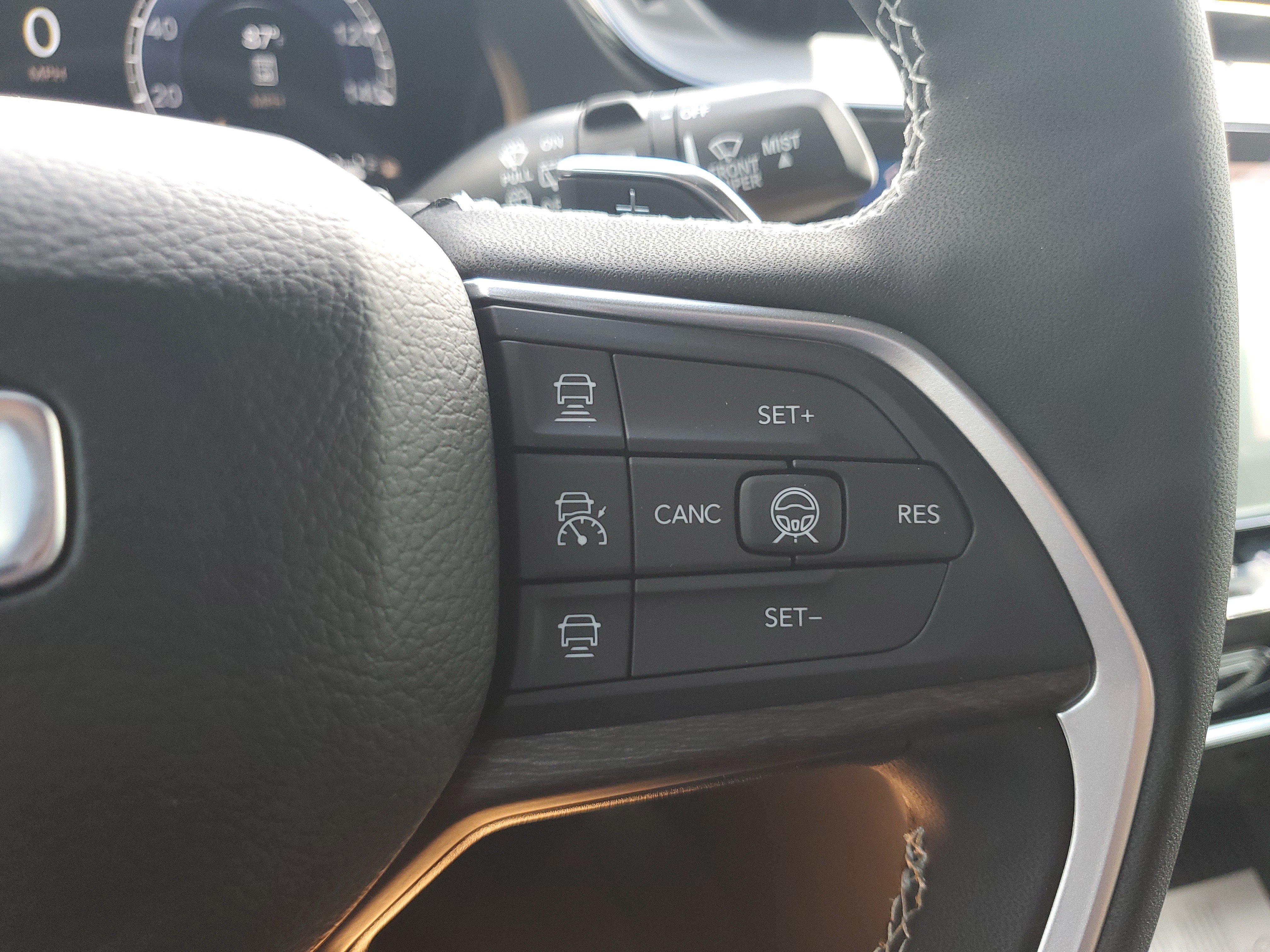 New 2027 Jeep Grand Cherokee L Limited RWD image 14