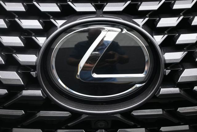 Certified 2021 Lexus RX 350L Luxury w/ Accessory Package FWD image 32