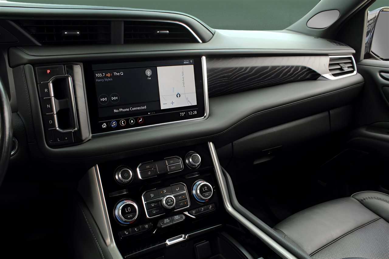 Used 2021 GMC Yukon XL Denali w/ Advanced Technology Package image 19