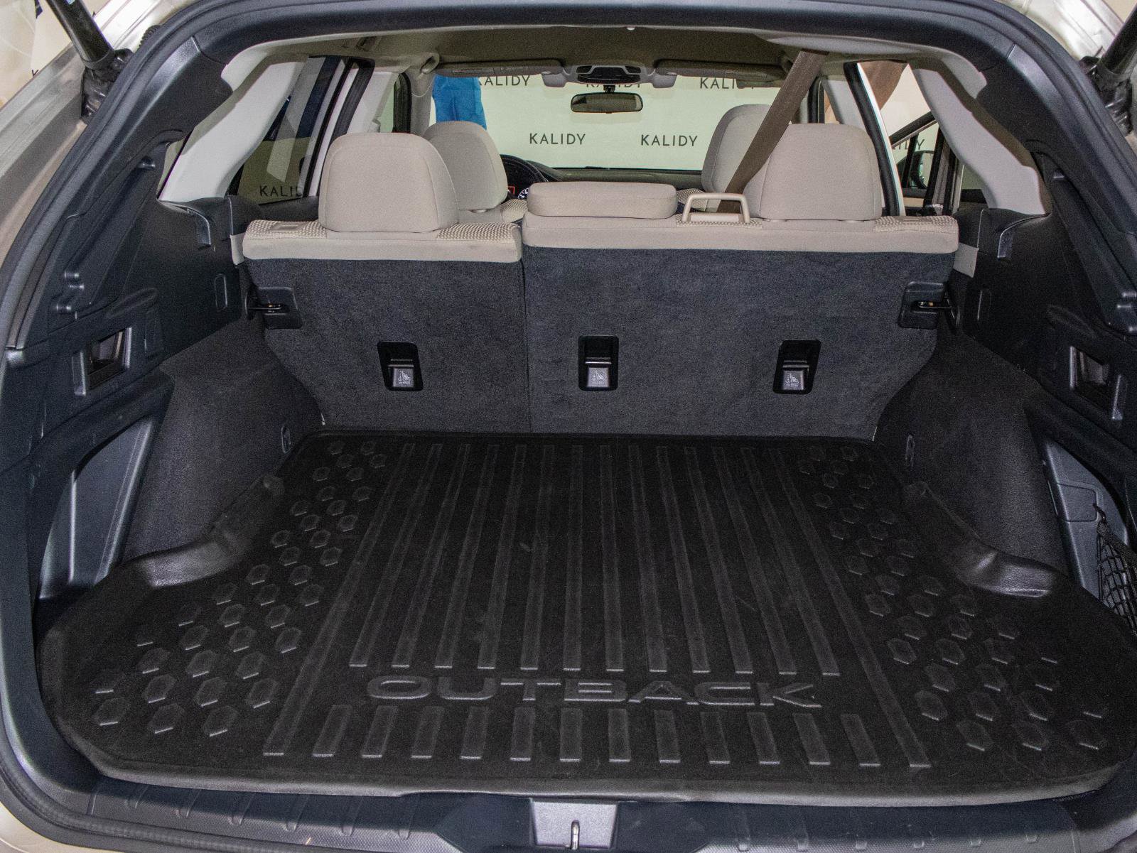 Used 2020 Subaru Outback Premium image 23