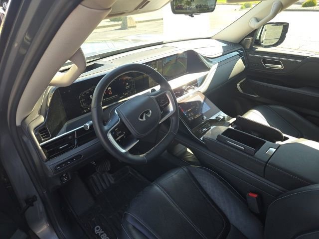 Used 2025 INFINITI QX80 Sensory AWD/4WD image 10