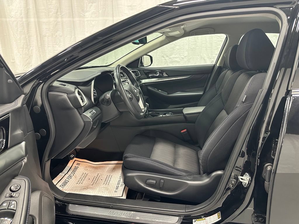 Used 2020 Nissan Maxima 3.5 S w/ Floor Mat Group FWD image 9