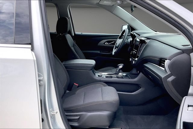 Used 2021 Chevrolet Traverse LS FWD image 7